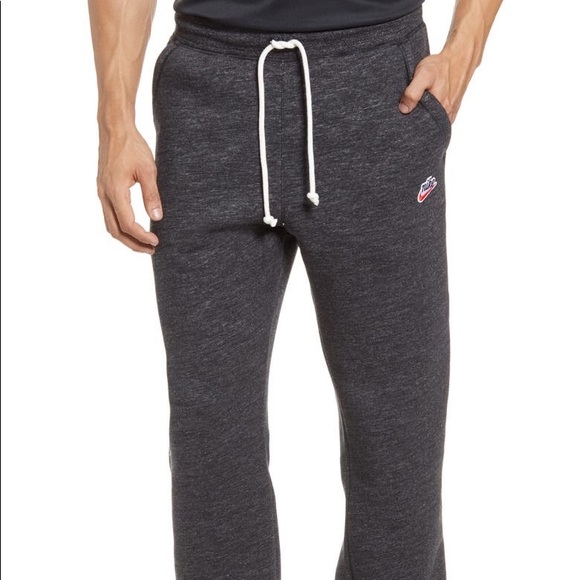 Nike | Pants | Nike Sportswear Heritage 